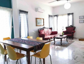 Emma Homestay, Bandar Tasik Puteri - 5 bedrooms, 3 bathrooms